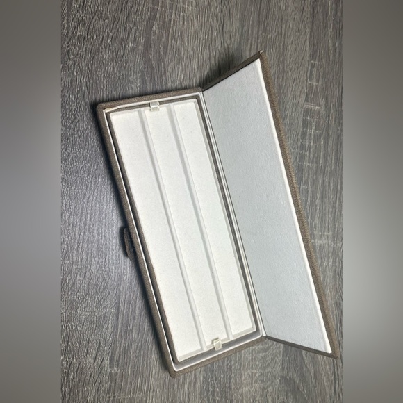 Pandora jewelry box - Picture 3 of 4